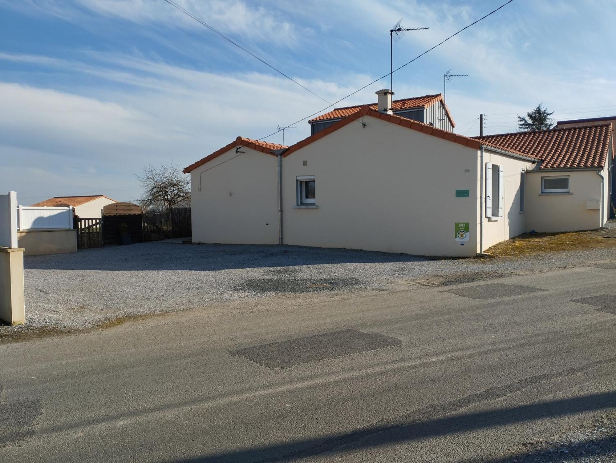 Gite La Hutiere Pres D'Ancenis Liré Exteriör bild